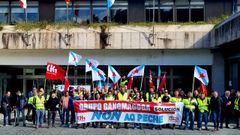 Concentracin de los trabajadores hoy ante el Concello de Vigo para pedir el apoyo de la corporacin municipal