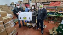 Entrega del donativo de los trabajadores de Ence al banco de alimentos