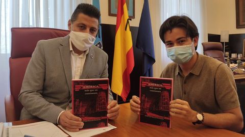 Andr�s D�az y �lvaro Amoedo, con su primera novela