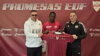 El ex del Celta Pape Cheikh, con su nuevo equipo, el Promesas EDF.