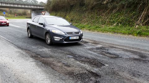 O acceso a v�a r�pida dende Vilanova sufre desprendementos de terra recurrentes e mal estado do aglomerado