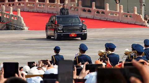 El presidente chino, Xi Jinping, a su llegada al desfile militar celebrado en Pek�n