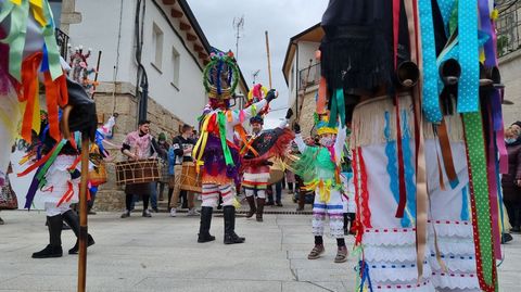 El fulin de Manzaneda particip en el desfile de entroido de Vilario de Conso