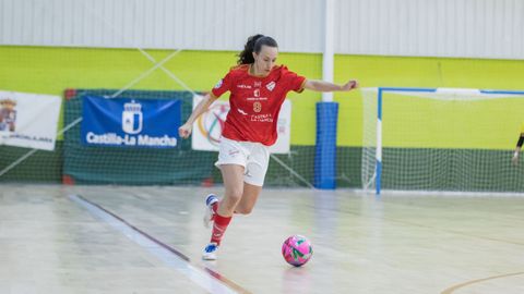 Macarena, durante un partido en el Chiloeches.