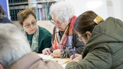 Varias usuarias durante el primer taller