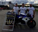 Alfonso V�zquez (en el centro), con los miembros de su equipo. 