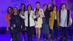 Ana Dopico, directora del CIM de Ortigueira (segunda por la izquierda), forma parte de la directiva del colectivo premiado