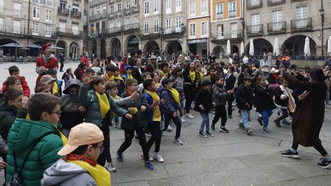 Como es tradicional, la plaza Maior fue el escenario de las carreras infantiles en el xoves de compadres