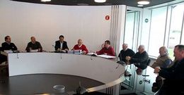 Reuni�n de la junta local de la concentraci�n parcelaria de Vilatuxe, ayer en Lal�n.