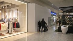 La nueva tienda de Moda Re- de Oden abrir sus puertas en el local situado entre Stradivarius y Movistar