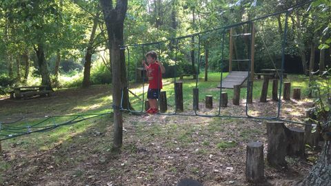 �rea recreativa Agra-Reboredo. R�o Mendo