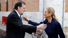 Rajoy y Cifuentes se saludan en Alcal de Henares