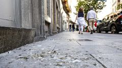 Calle Pozo, 12 y la escalinata entre las calles, Fernandez Latorre y Av. Primo de Rivera Palomas foto de toda la suciedad que generan