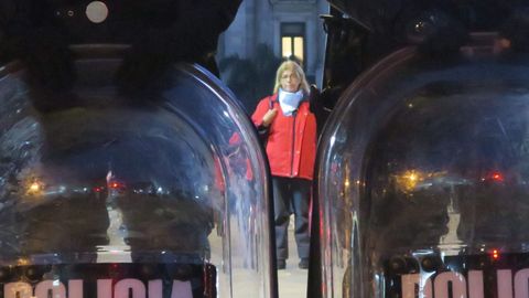 Manifestantes proabortistas y contrarios a la legalizaci�n se manifestaron frente al Parlamento de Buenos Aires durante el debate del proyecto del ley