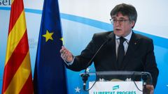 Puigdemont suspende las negociaciones con el PSOE y llama a una reunin urgente en Suiza