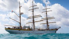 Salida de G�nova el pasado domingo de las embarcaciones que participan en la Iacobus Maris.