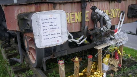 Detalle de la carta que apareci� pegada a la locomotora.