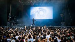 La Pantera levanta al p�blico en la plaza de Fefi��ns