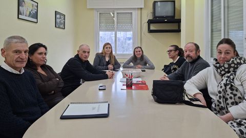 Reuni�n del PSOE con los trabajadores despedidos de la ORA.