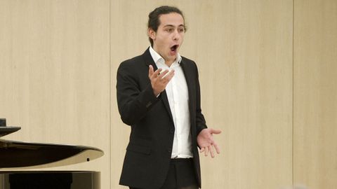 El barítono-bajo Alejandro Baliñas.