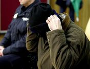 El acusado, que es reincidente, ocult� su rostro de las c�maras antes de la vista.