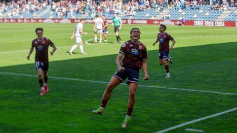 Compa celebra el primer gol de este s�bado frente al Barakaldo