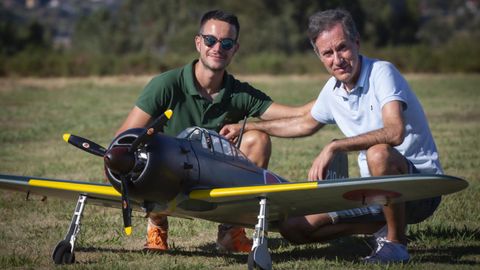 Encuentro de aeromodelistas en las instalaciones del club Estela, en Teo