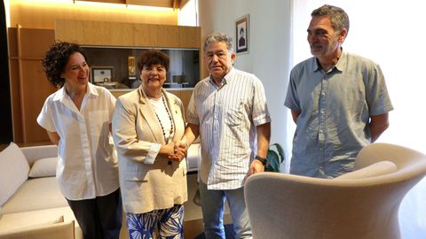 Mari�n Fern�ndez Villarino, Carmen Garc�a Mateo, Miguel Anxo Fern�ndez Lores y Demetrio G�mez, este jueves, en la Casa Consistorial