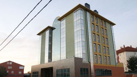 El edificio lleva el nombre del primer presidente de Prodeme, que dejó en herencia el solar
