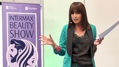 Amparo Fern�ndez ofreci� una charla en la feria de Silleda sobre la aplicaci�n de la inteligencia artificial en el dise�o de peluquer�a