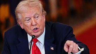 El presidente estadounidense, Donald Trump, durante una mesa redonda este viernes