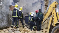 Dos ancianos atrapados por un incendio que destruy� su casa en B�veda