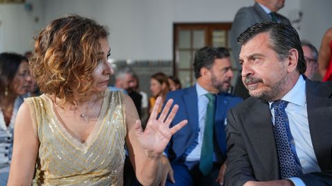 La secretaria general del PSOE-A y portavoz parlamentaria socialista, Mar&iacute;a Jes&uacute;s Montero, junto al portavoz del Grupo Parlamentario Popular, Toni Mart&iacute;n.