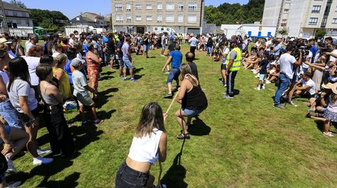 El campeonato de tiro de cuerda por parroquias es la otra gran convocatoria del ltimo da de las fiestas de Escairn