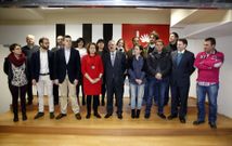 La nueva junta directiva de Hosteler�a Compostela tom� posesi�n ayer en su sede. 