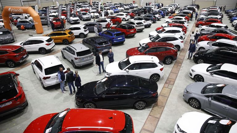 Imagen de la feria CarOutlet en el Pazo de Feiras de Lugo el año pasado