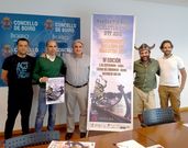 Los organizadores mostraron el cartel de la cuarta edici�n. 