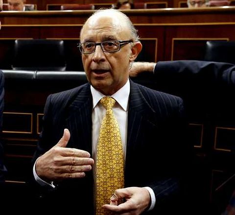 Montoro quiere asegurarse el cobro de las deudas .