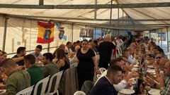M�s de 160 comensales asistieron en Santiago a la comida de confraternizaci�n organizada por la Agapol por los �ngeles Custodios. 