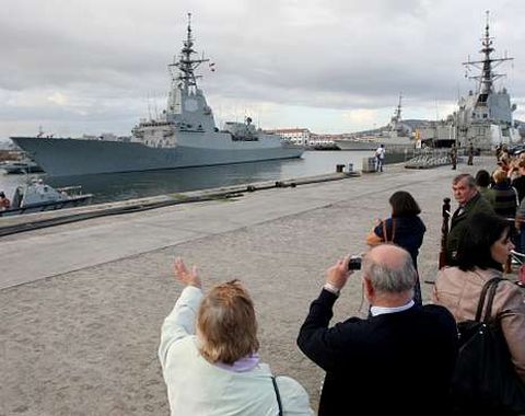 La fragata F-101 zarpando del Arsenal el pasado d�a 4.