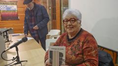 Fina Roca presentou o seu novo libro no Ateneo Ferrol�n acompa�ada por Siro.