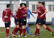 Los granates deshicieron el empate a quince triunfos con el As Pontes al ganar en O Poboado.