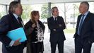 El candidato del PP a la Alcalda de Gijn, Alberto Lpez-Asenjo charla con  el presidente de la Federacin Asturiana de Empresarios (FADE), Belarmino Feito