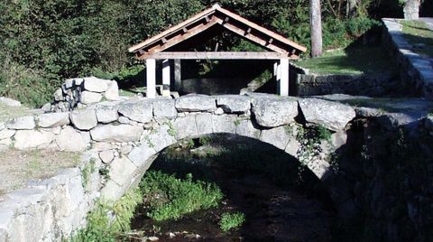 Pequeo puente en Aldn sobre el ro Orxas