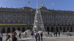 Montaje del �rbol navide�o en el Obradoiro el pasado d�a 17 de noviembre