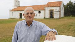 Vilela Rodríguez, junto a la capilla de San Antonio, el lugar que más representa en su vida