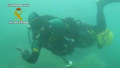 La Guardia Civil inspecciona los bloques