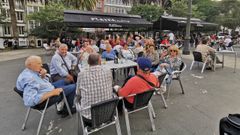 Turistas de diferentes zonas de Espaa en el Cantn