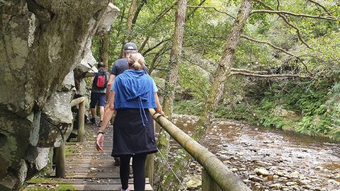 Ruta del r�o Esva, en Vald�s