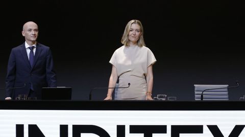 �scar Garc�a Maceiras y Marta Ortega, en la �ltima junta general de accionistas de Inditex
